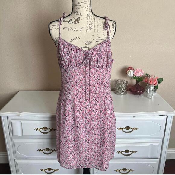 Nasty Gal Dresses & Skirts - Nasty gal pink floral mini